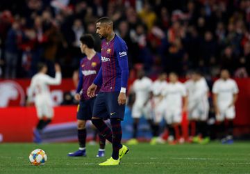 Promes helpt Sevilla met assist langs Barça in kwartfinale beker