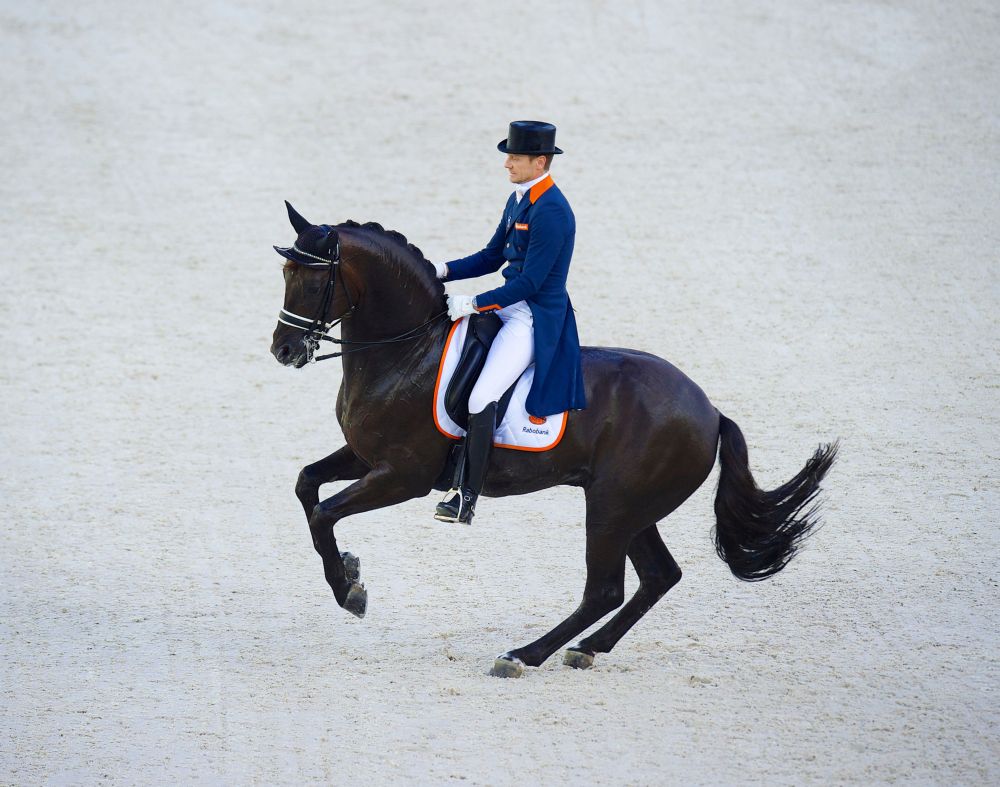 Edward Gal imponeert met zijn 'tweede' paard op NK dressuur