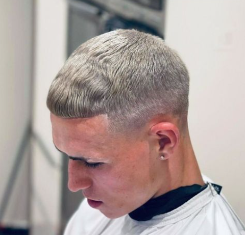 📸✂️ | Dit is het opmerkelijke nieuwe kapsel van Phil Foden