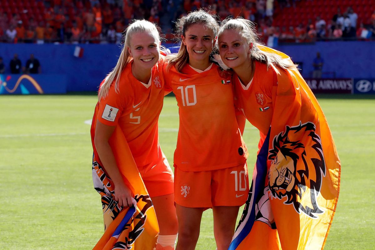 Oranje bij bookmakers favoriet om door te gaan, maar underdog in finale