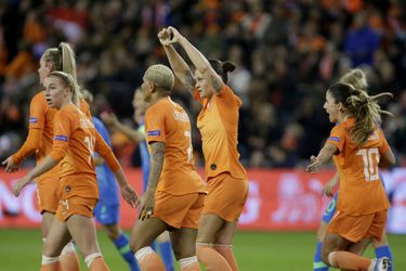 🎥 | RUST: Oranjeleeuwinnen werken achterstand binnen 4 minuten weg