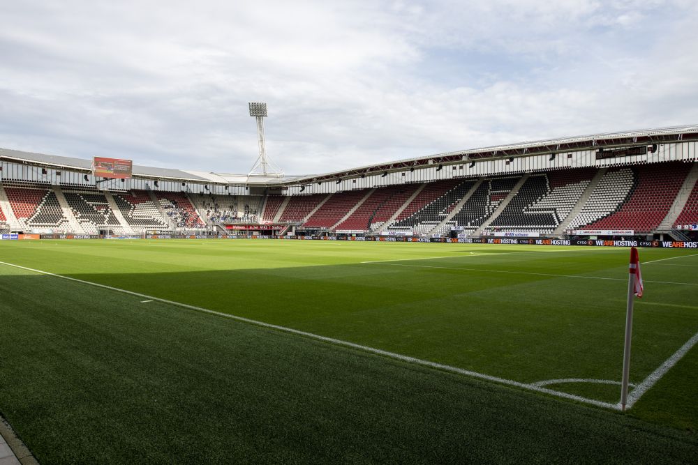 AZ begint met Van Rhijn als vervanger van Vlaar, Jorgensen op de bank bij Feyenoord