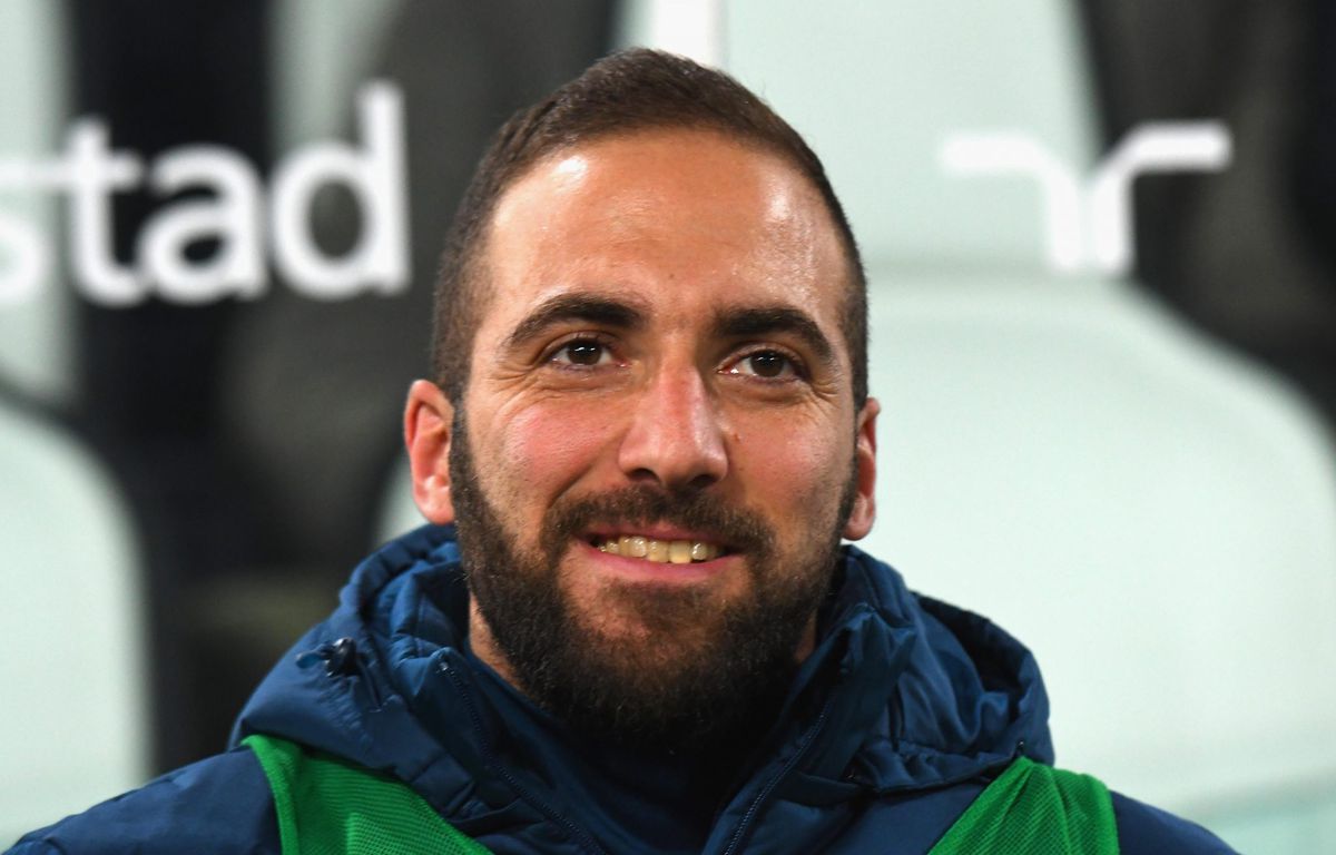 Net geopereerde Juve-spits Higuain kan toch meespelen tegen Napoli