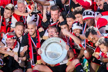 In beeld: het kampioensfeest van Feyenoord in De Kuip (foto's)