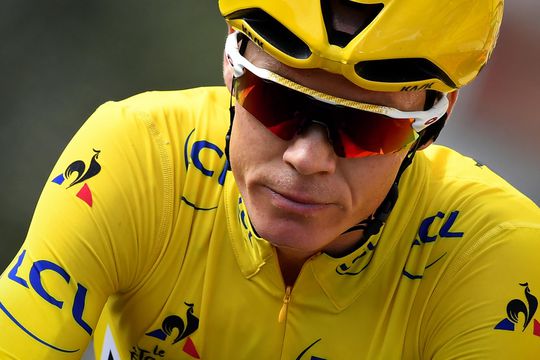 Froome gaat aan zijn concurrenten plakken als lijm