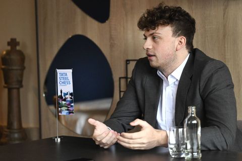 Schaker Hans Niemann heeft het nog altijd moeilijk met valsspeelrel: 'Heeft veel kansen ontnomen'