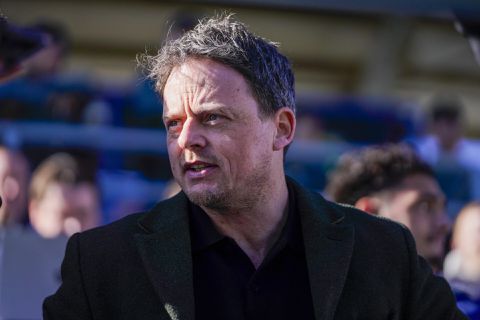 Verantwoordelijke Ajax-transfers geeft grote update: 'Geen belletje voor Bergwijn, verwachten niet te veel'