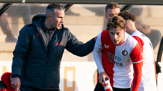 Feyenoord neemt 16-jarig talent mee op trainingskamp
