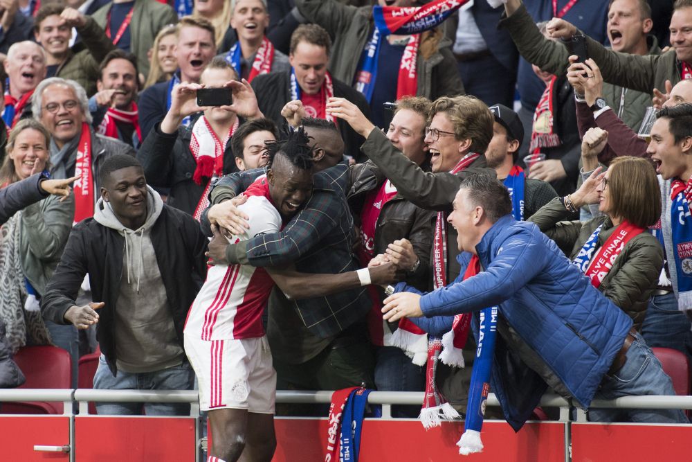 Waanzinnig! Traoré maakt zijn 2de tegen Lyon door fantastische voorzet Ziyech (video)