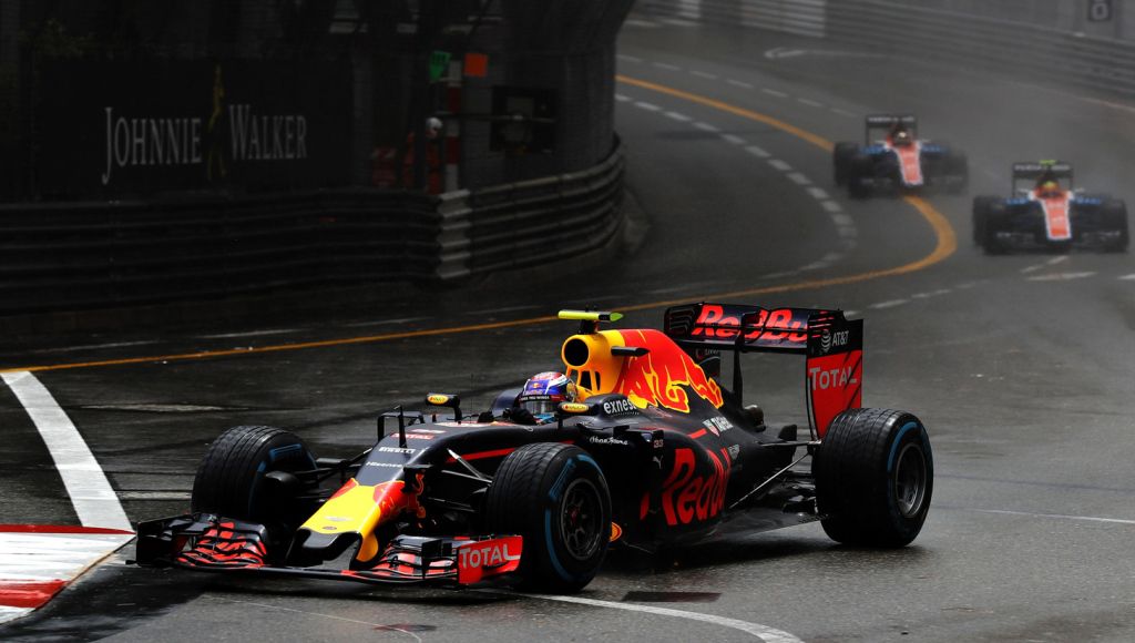 Verstappen mikt met nieuwe motor op podium in Canada