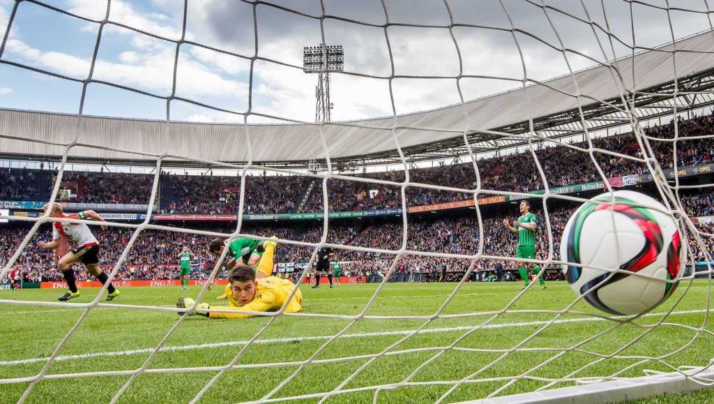 'Ik ben heel blij met Kuyt als aanvoerder én aanjager'