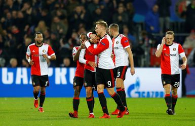 Feyenoord stunt in laatste CL-wedstrijd met late zege op Napoli