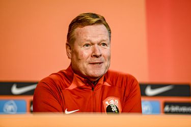 Valentijn Driessen laat zich uit de tent lokken door Ronald Koeman: 'Dat meen je niet, hè?'