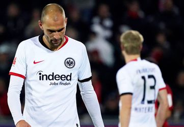 Bas Dost op de pot: de Eintracht Frankfurt-spits is out met maag- en darmproblemen