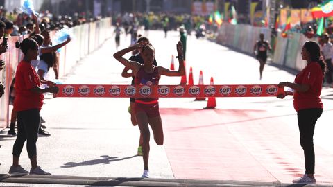 🏃‍♀️💨 Miep miep! Ketema treedt in voetsporen Sifan Hassan met recordtijd bij marathondebuut