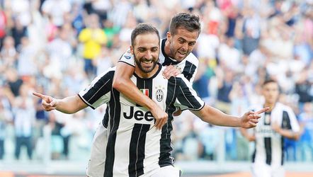 Higuain de grote man bij overwinning Juventus