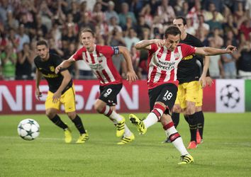 Video's: onterechte goal Saúl, Guardado mist onterechte penalty PSV