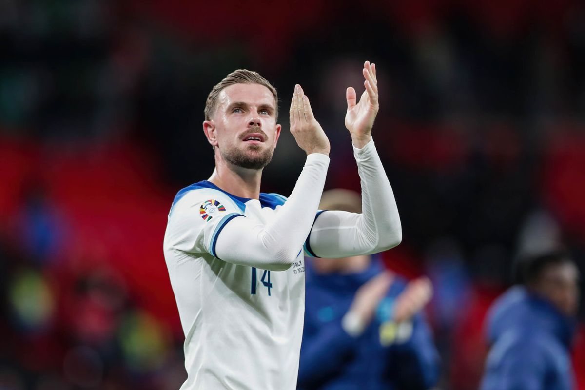 John van ’t Schip heeft goed nieuws over onderhandelingen Jordan Henderson: 'Aan het praten'