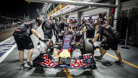 Red Bull lonkt naar motoren Ferrari