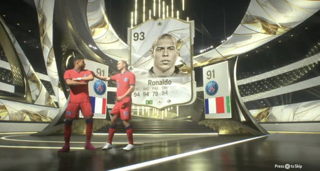 🎥 | Ongelooflijk! FC24-speler krijgt Mbappé (91) en Ronaldo (94) uit 1 pakketje