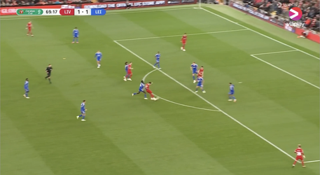 🎥🚀 | Szoooooboszlai! Hongaarse middenvelder vuurt knetterhard raak voor Liverpool