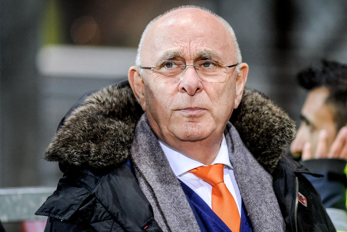 Van Praag (76) ziet geen probleem in functie bij Ajax én basketbalbond: 'Weet hoe hazen lopen'