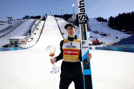 Traditionele sportstart van 2026 gekenmerkt door opvallende diskwalificatie en winnaar