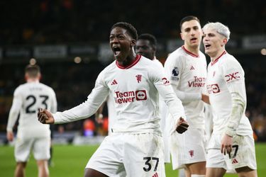 Kobbie Mainoo zorgt voor sensatie door extreem late 4-3 te scoren