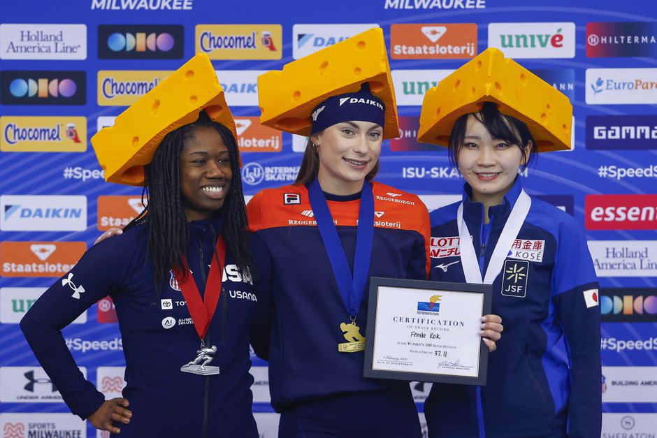 Wereldkampioene Femke Kok domineert 500 meter opnieuw, Jutta Leerdam stelt teleur