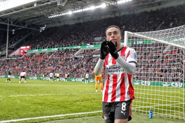 Sergino Dest deelt blijdschap na galavoorstelling PSV op sociale media en neemt voorschot op aanstaand feest