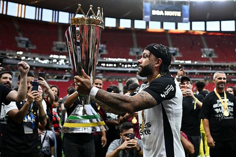 Nieuw succes voor Memphis Depay in Brazilië: lichtpunt voor Oranje-topscorer in roerige periode