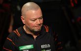 Raymond van Barneveld vliegt meteen uit de UK Open, ook outsider al naar huis