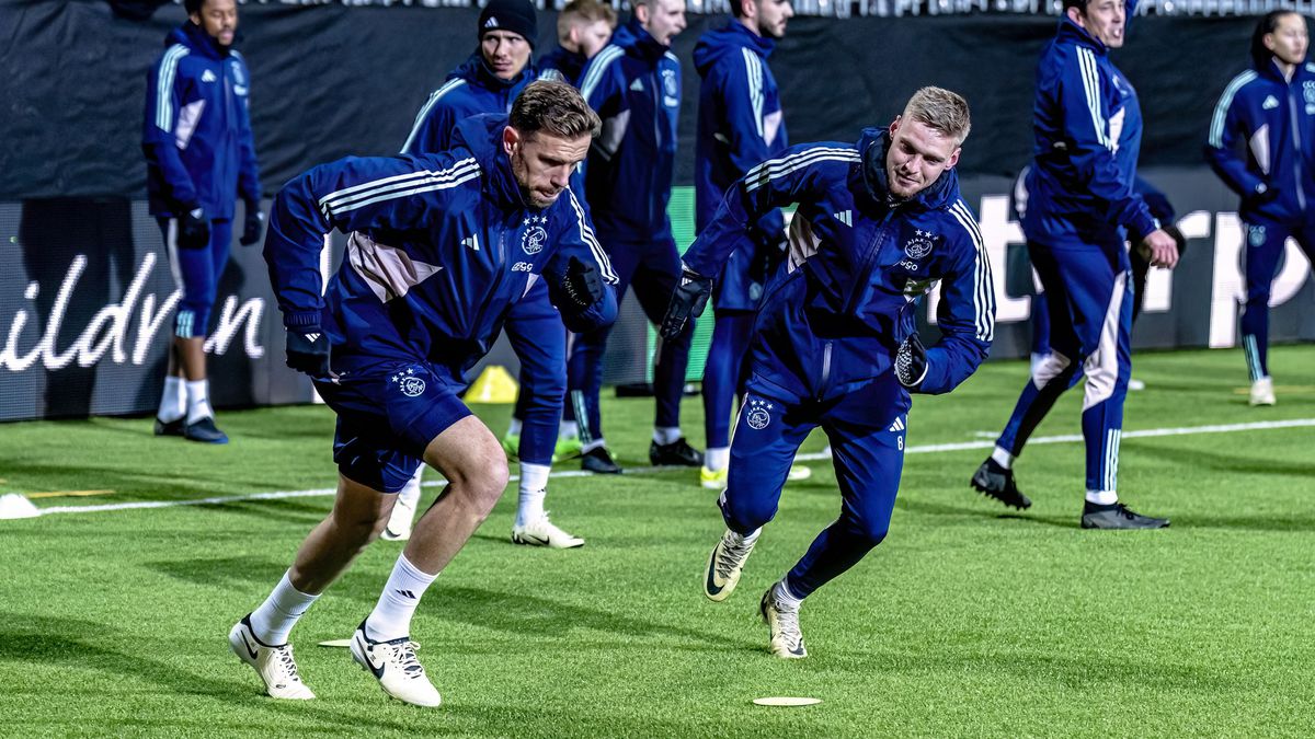'Deze dertien spelers van Ajax wilden geen vrij en gingen zelf trainen'