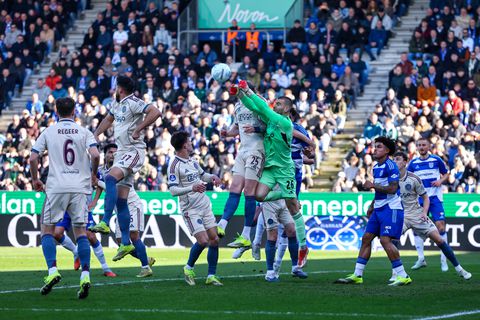 Live Eredivisie | Ajax-fans uiten onvrede over wanvertoning tegen PEC Zwolle