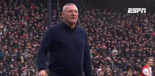 Woeste Ron Jans richt pijlen op arbitrage bij Feyenoord - FC Utrecht: 'Echt het Kuip-effect'