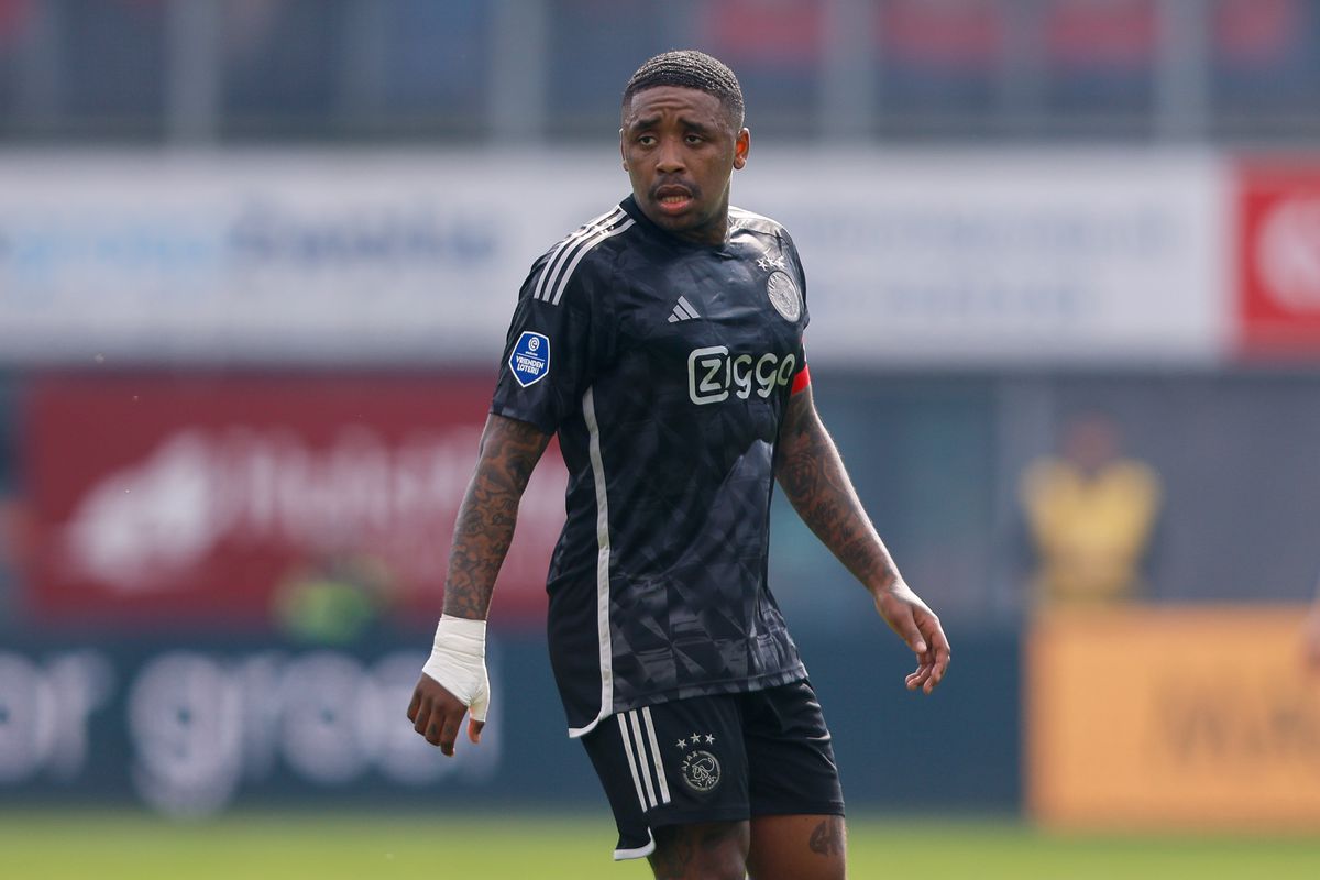 Nieuwe gezichtstattoo aanvoerder Steven Bergwijn 'Ajax-onwaardig': 'Dat kan echt niet'