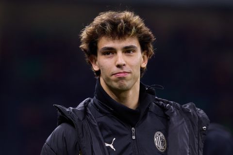 Kyle Walker pakt zwalkende ploeggenoot bij AC Milan hard aan: 'Je bent Messi niet'