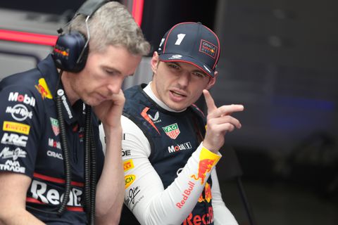 'De auto van Red Bull drijft Max Verstappen naar de uitgang’
