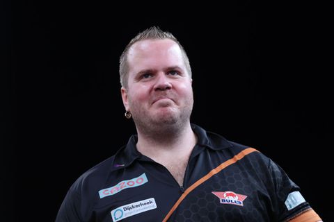 Dirk van Duijvenbode teruggepakt met smeuïg verhaal over worsten: 'Die is niet goed'