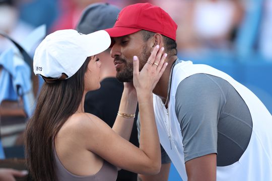 Vriendin van omstreden toptennisser zorgt voor stroom aan geruchten met opvallend bericht op sociale media