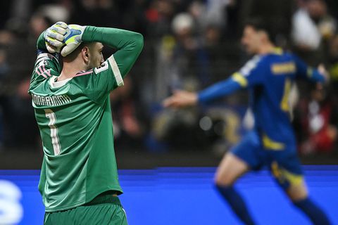 Geplaagde keeper Gianluigi Donnarumma (27) komt 'woorden tekort' na nieuwe Italiaanse tragedie: 'Ik heb gehuild'