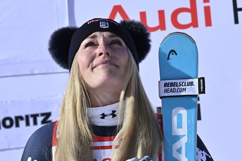 Lindsey Vonn laat haar littekens zien na zwaar ski-ongeluk tijdens Olympische Spelen
