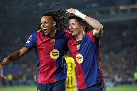 Teamgenoot van Frenkie de Jong geeft cruciaal voorbeeld aan PSV-spelers: gaat dit groot probleem oplossen?