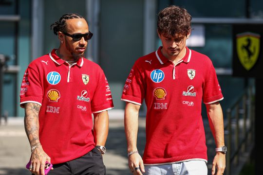 Vernietigende kritiek op concurrenten van Max Verstappen: 'Enzo Ferrari draait zich om in zijn graf'