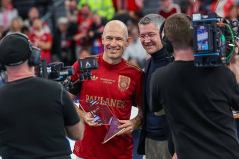 Oud-topvoetballer Arjen Robben (41) zet vervolgstap in 'nieuwe' carrière: 'Een gevoel van trots'