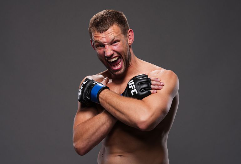 Nederlandse UFC-sensatie Reinier de Ridder staat voor grote test: 'Misschien stomp ik hem er gewoon uit'