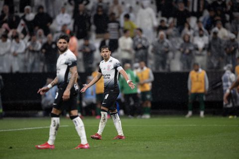 Memphis Depay ziet ploeg met de schrik vrijkomen in roerige week