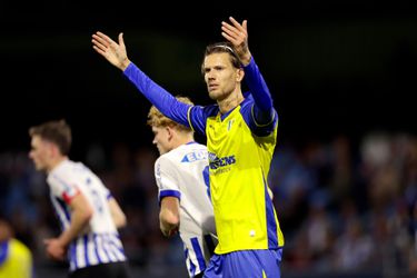 Uitzwaaiende cultspits Michiel Kramer dé grote held in spannend play-off-duel: RKC stapje dichterbij Eredivisie
