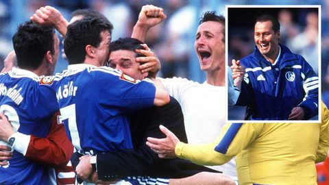 Schalke-icoon Huub Stevens blikt terug op krankzinnig moment: 'We waren ooit vier minuten kampioen…'