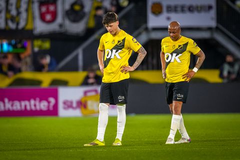 Fanatieke NAC-fans zijn helemaal klaar met veelbesproken Van Hooijdonk en huidig bestuur: 'Pierre, rot op'